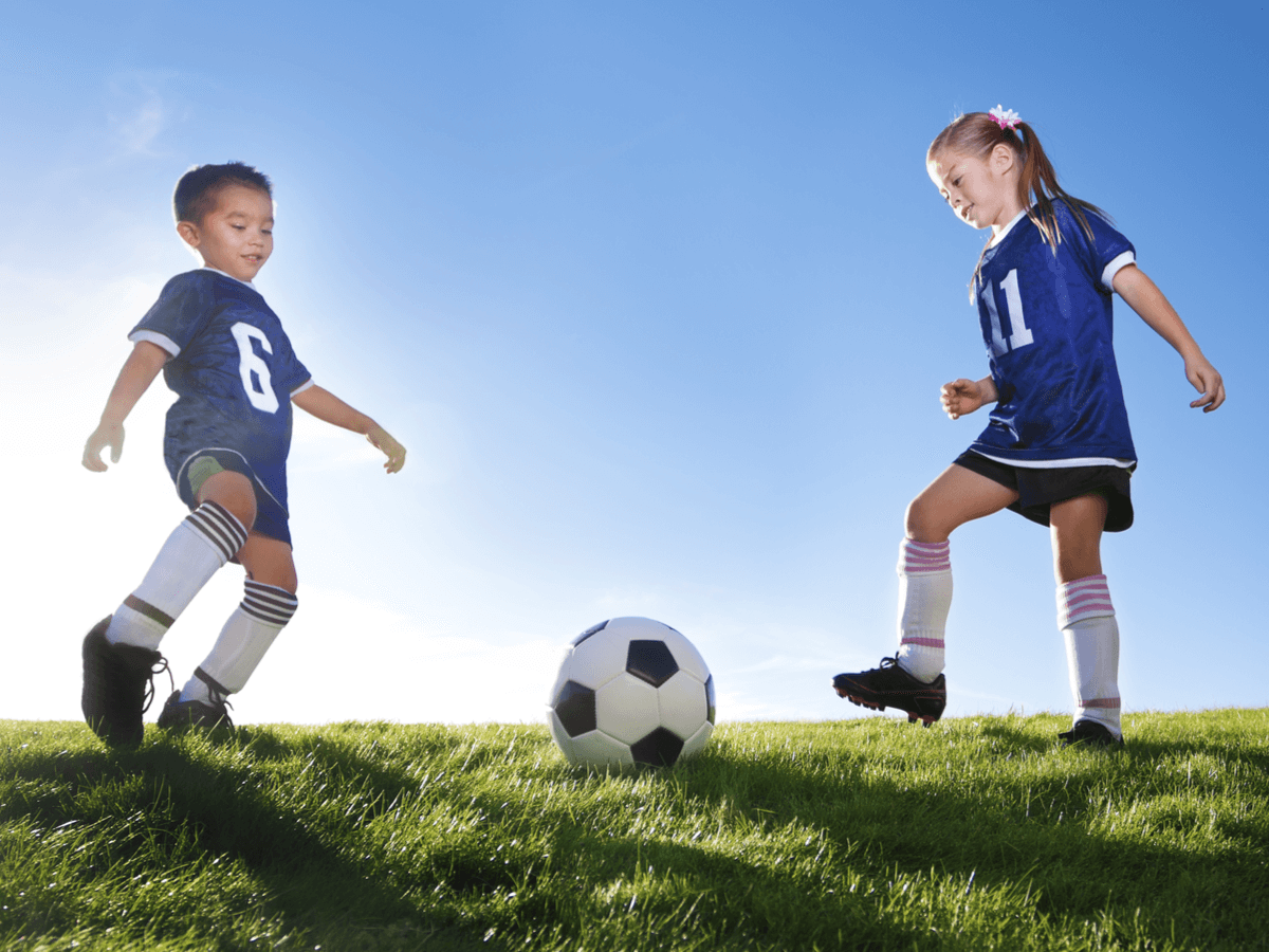 小学生におすすめのサッカーボール人気ランキングTOP10！サイズ規格や目的別による選び方